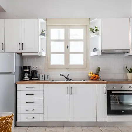 Jasmine Skopelos stad